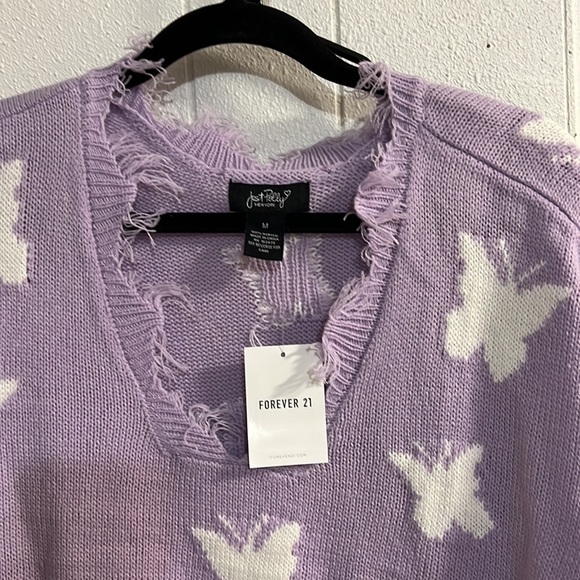 Sweater - Picture 4 of 4